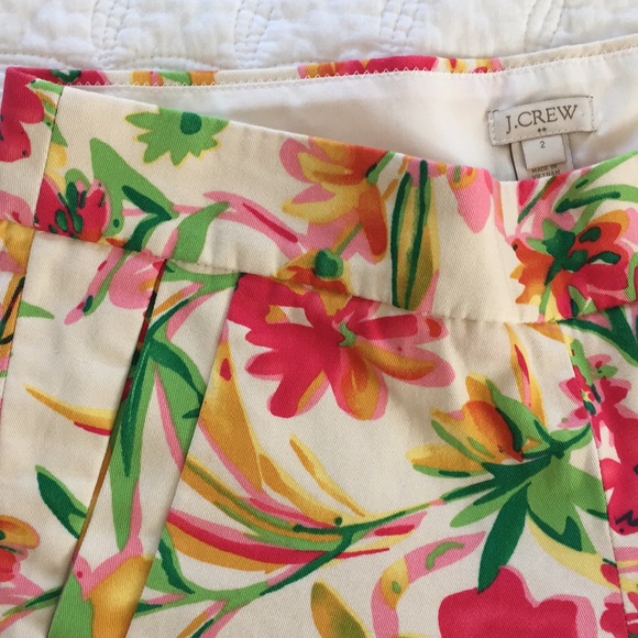 J Crew | Tropical Floral Chino Shorts | Size 2 - Picture 2 of 4